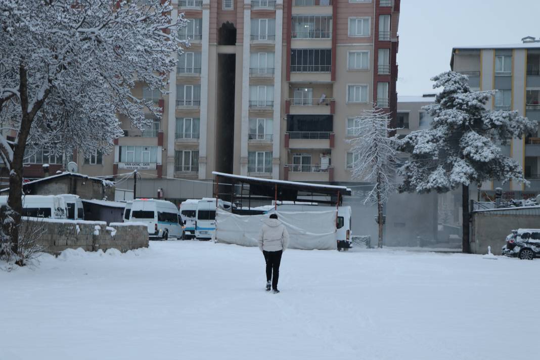 Bir ilimizde kar nedeniyle 493 yerleşim yeri ulaşıma kapandı 4